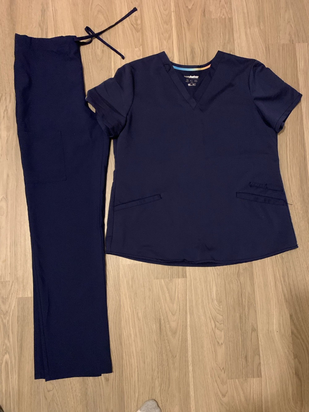 Women’s Navy scrubs - Classic Navy